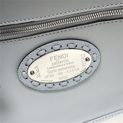 Fen.di BaguetteSelleria bag with 612 hand-sewn topstitches