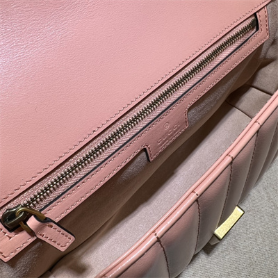 Gu.cci GG Marmont Medium Shoulder Bag  443497