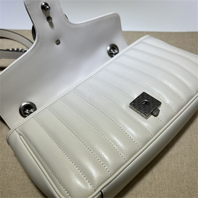 Gu.cci GG Marmont Medium Shoulder Bag White 443497