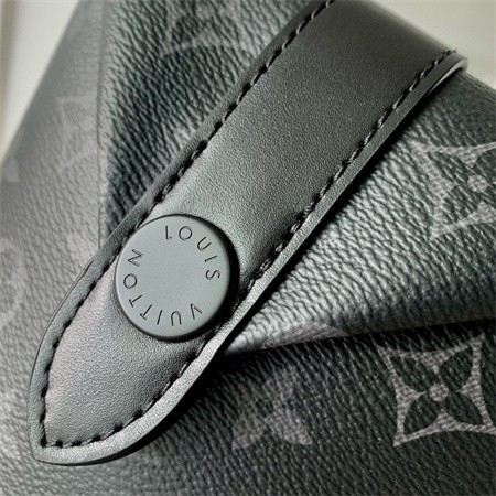 L.V Envelope Pouch Monogram  Eclipse and Cowhide Leather Trim M11613