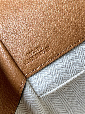 Mini Hammock drawstring in Soft Grained calfskin