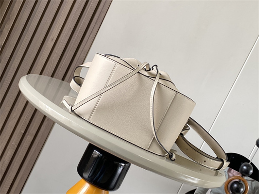 Mini Hammock drawstring in classic calfskin