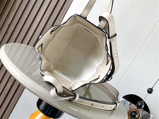 Mini Hammock drawstring in classic calfskin