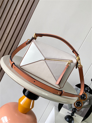 Loewe Small Puzzle Bag In Classic Calfskin