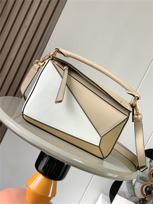 Loewe Small Puzzle Bag In Classic Calfskin