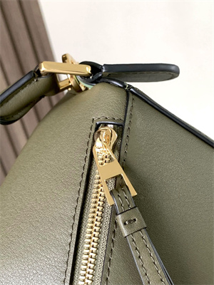 Loewe Small Puzzle Bag In Classic Calfskin