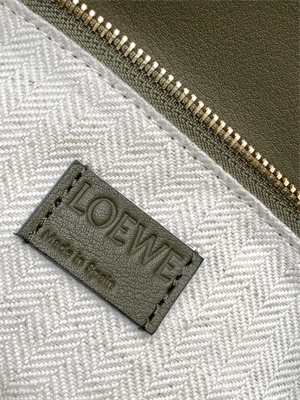 Loewe Small Puzzle Bag In Classic Calfskin