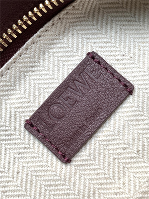 Loewe Small Puzzle Bag In Classic Calfskin