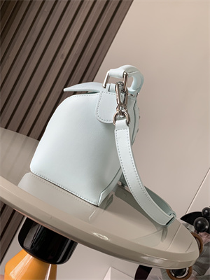 Loewe Small Puzzle Bag In Classic Calfskin