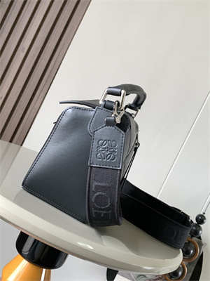 Loewe Small Puzzle Bag In Classic Calfskin