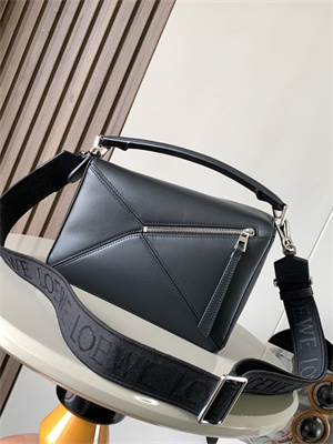 Loewe Small Puzzle Bag In Classic Calfskin