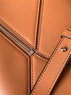 Loewe Small Puzzle Bag In Classic Calfskin