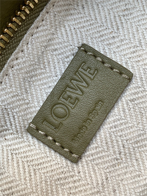 Loewe Small Puzzle Bag In Classic Calfskin