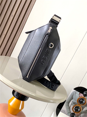 Loewe Convertible Sling in classic calfskin