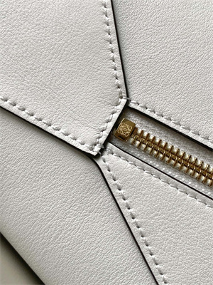 Loewe Puzzle Hobo Bag In Classic Calfskin