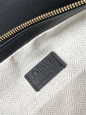 Loewe Puzzle Hobo Bag In Classic Calfskin