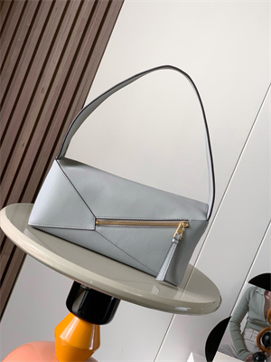 Loewe Puzzle Hobo Bag In Classic Calfskin