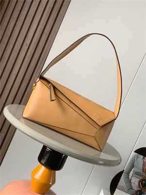 Loewe Puzzle Hobo Bag In Classic Calfskin