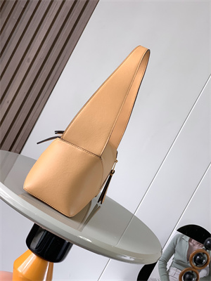 Loewe Puzzle Hobo Bag In Classic Calfskin