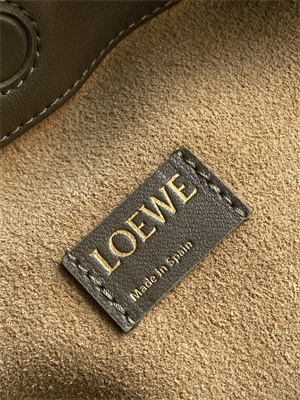Loewe Medium Flamenco Purse in  Mellow nappa Lambskin