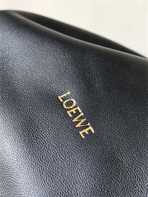Loewe Medium Flamenco Purse in  Mellow nappa Lambskin