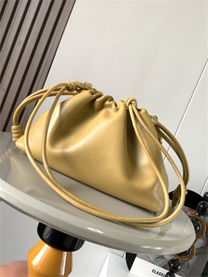 Loewe Medium Flamenco Purse in  Mellow nappa Lambskin
