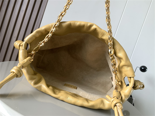 Loewe Medium Flamenco Purse in  Mellow nappa Lambskin