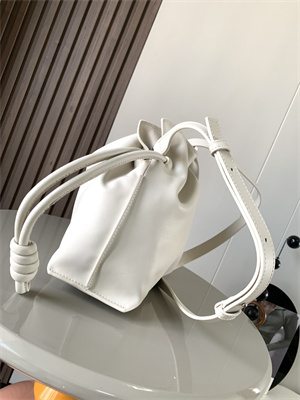 Loewe Medium Flamenco clutch in nappa calfskin