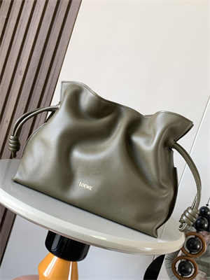 Loewe Medium Flamenco clutch in nappa calfskin