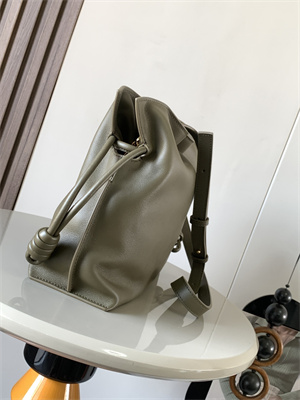 Loewe Medium Flamenco clutch in nappa calfskin