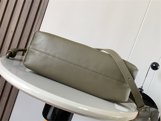 Loewe Medium Flamenco clutch in nappa calfskin