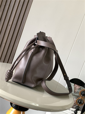 Loewe Medium Flamenco clutch in nappa calfskin