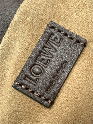 Loewe Medium Flamenco clutch in nappa calfskin