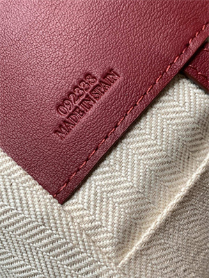 Loewe Compact Hammock bag in Classic calfskin