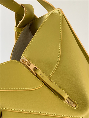 Loewe Compact Hammock bag in Classic calfskin
