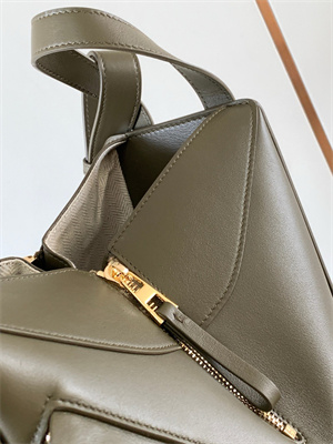 Loewe Compact Hammock bag in Classic calfskin