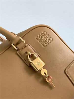 Loewe Amazona 23 Bag In Nappa Calfskin Brown