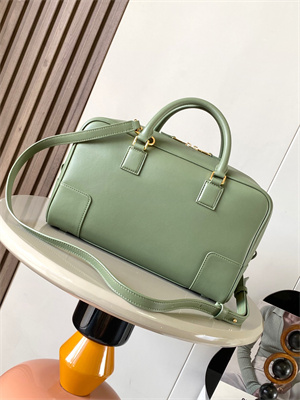 Loewe Amazona 28 Bag In Nappa Calfskin Green