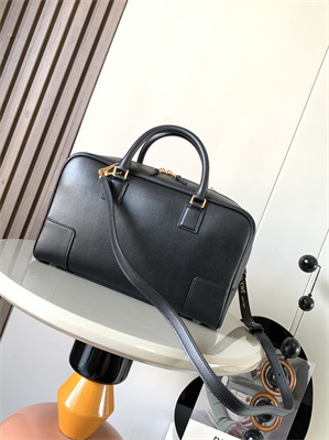 Loewe Amazona 23 Bag In Nappa Calfskin Black