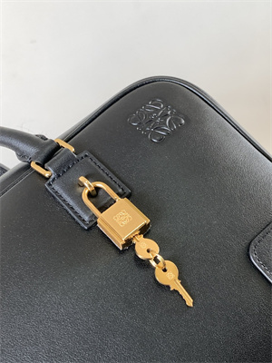 Loewe Amazona 23 Bag In Nappa Calfskin Black