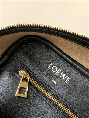 Loewe Amazona 23 Bag In Nappa Calfskin Black