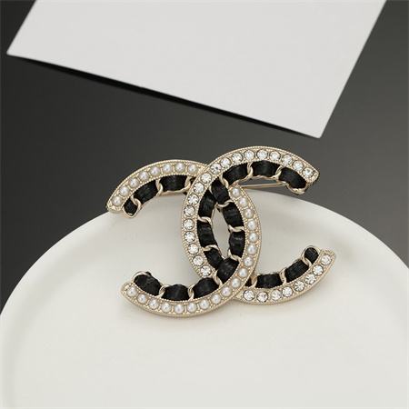 Chanel Brooch 33218