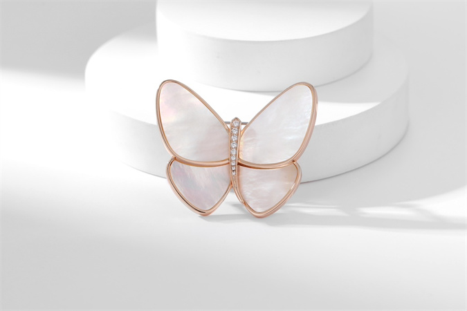 Butterfly Brooch In Pinctada maxima 33265