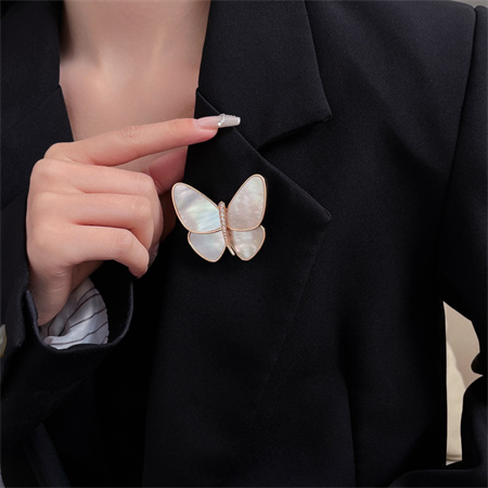 Butterfly Brooch In Pinctada maxima 33265