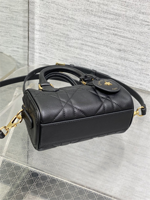 CD Groove 16 Mini Bag Macrocannage Calfskin Black