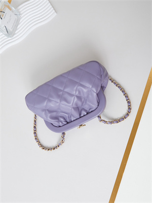 Cha.nel Clutch Lambskin & Gold-Tone Metal Purple AS4717