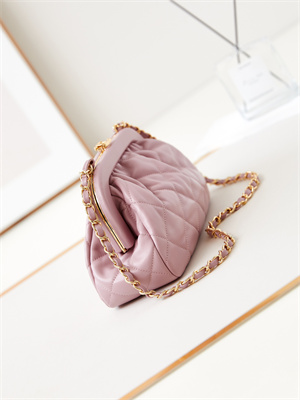 Cha.nel Clutch Lambskin & Gold-Tone Metal Pink AS4717
