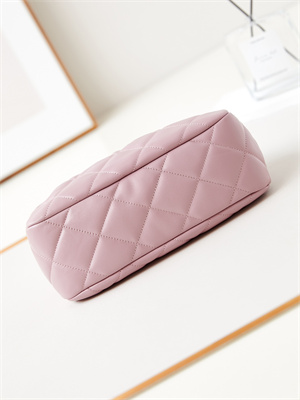 Cha.nel Clutch Lambskin & Gold-Tone Metal Pink AS4717