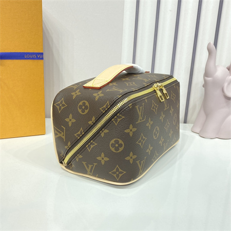 L.V Toiletry Bag Monogram Canvas M11750