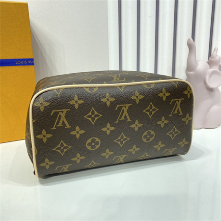 L.V Toiletry Bag Monogram Canvas M11750